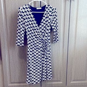 Gilli navy/white wrap dress